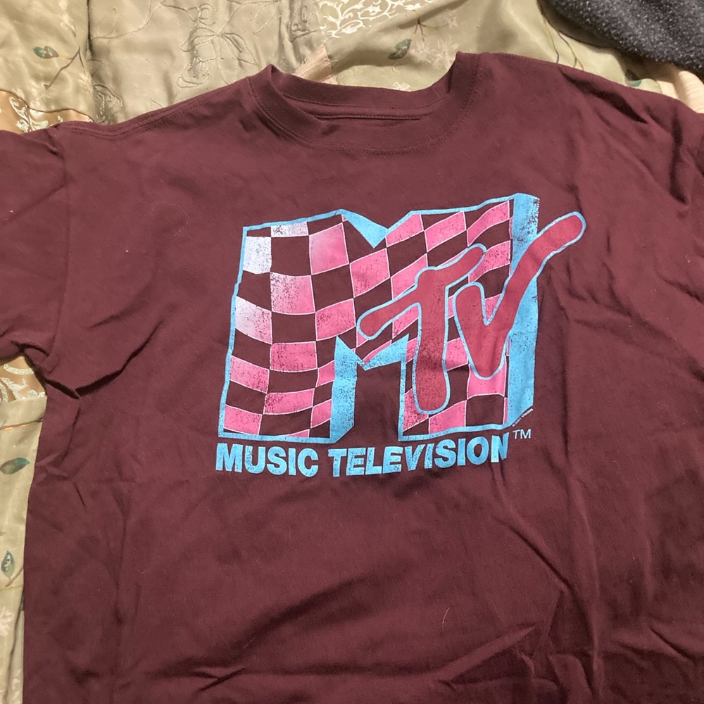 Old Navy MTV t shirt NWOT size 10-12